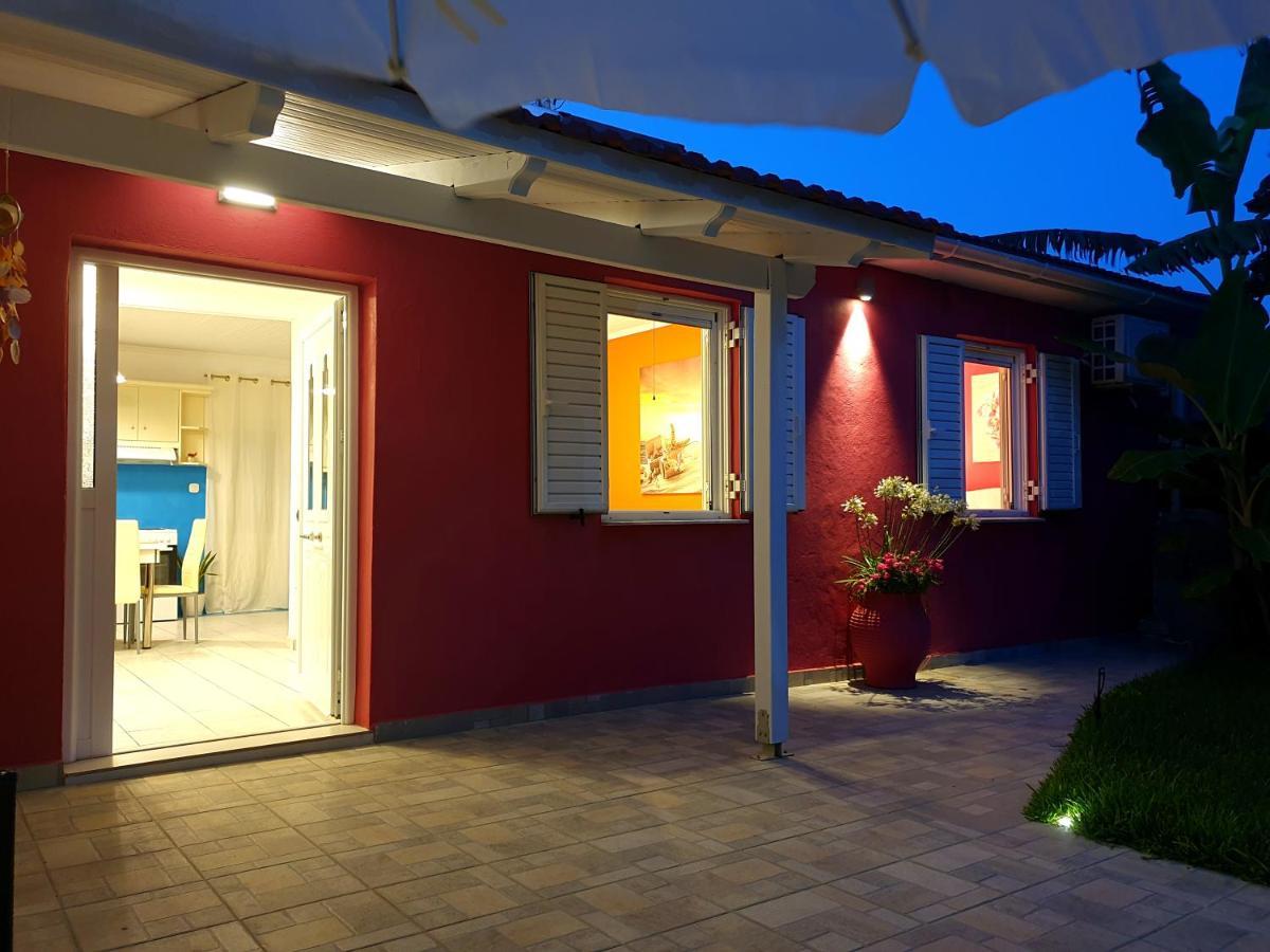 Vila Aloe House Lakíthra Exteriér fotografie